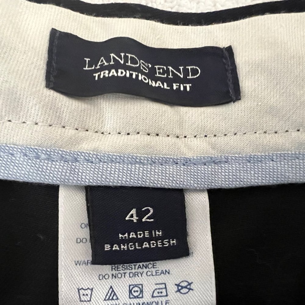 Lands' End Size 42 100% Cotton Short. Black - Picture 3 of 3